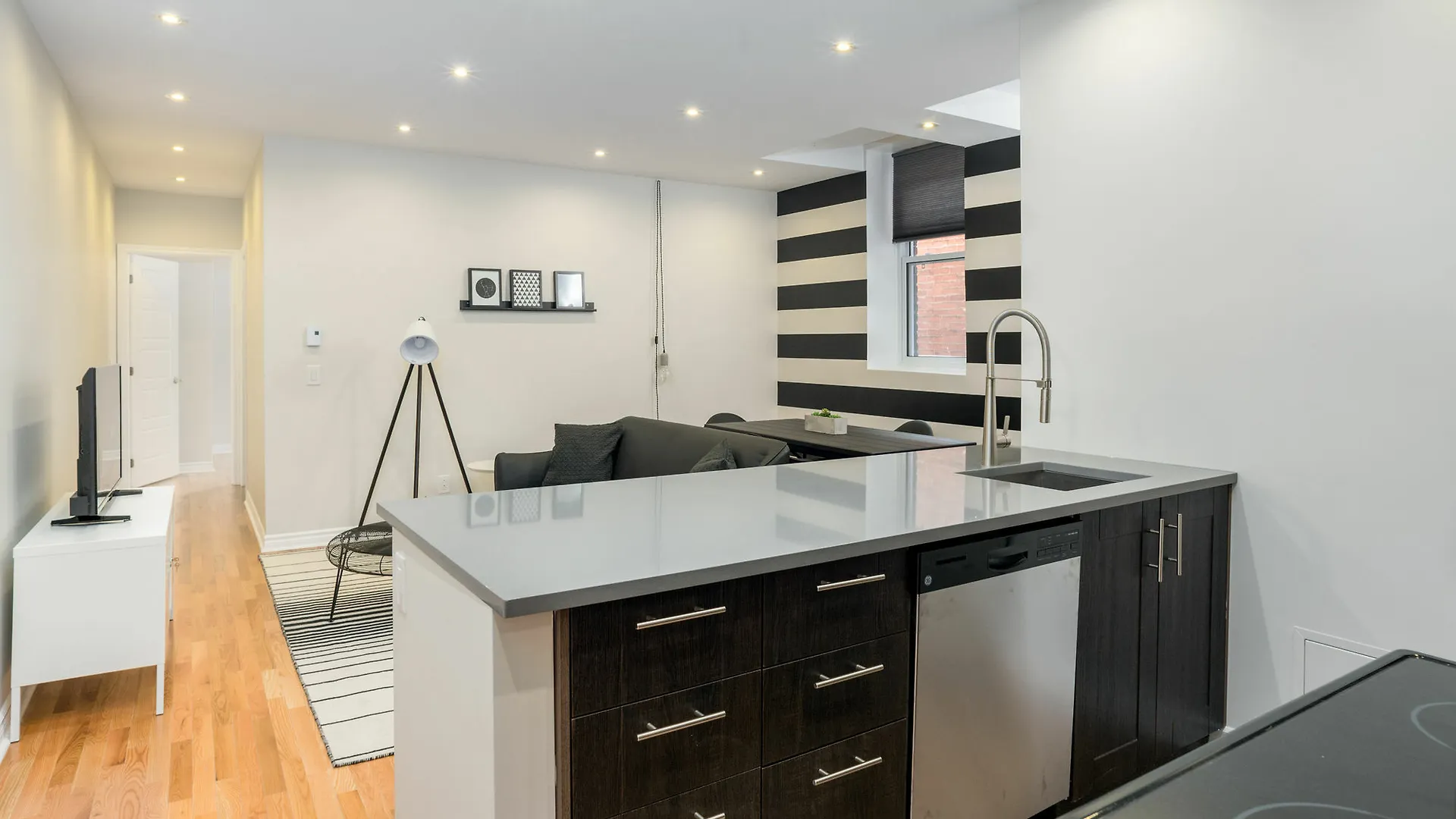 Classic 4Br In Milton Park By Sonder Montreal 0*,  Canada